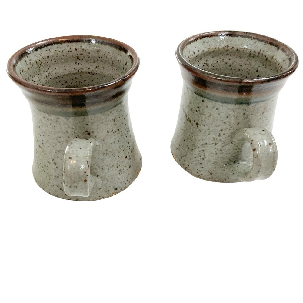 Set of 2 Studio Pottery mugs with handles . Artist Signed 12 ounce each - Picture 4 of 12